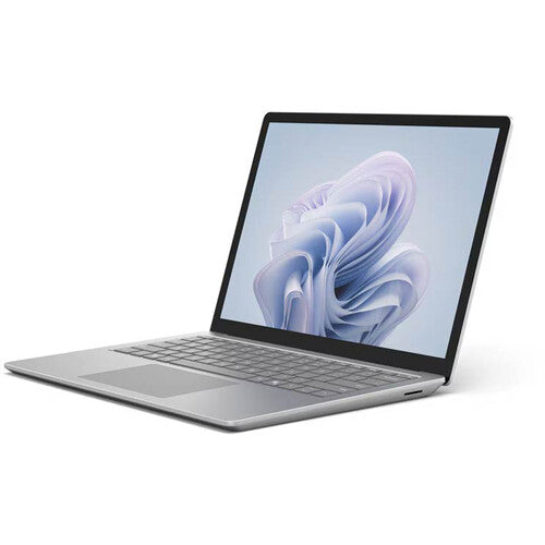 Microsoft Surface Laptop 6 mit Intel Core Ultra 7, 64 GB RAM und 1 TB SSD für professionelle Business-Anwendungen